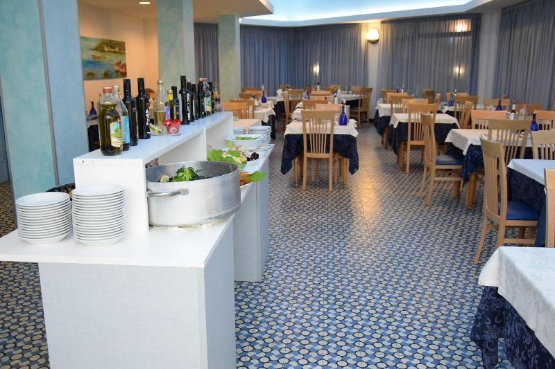 Hotel Petite Fleur Alba Adriatica Εξωτερικό φωτογραφία