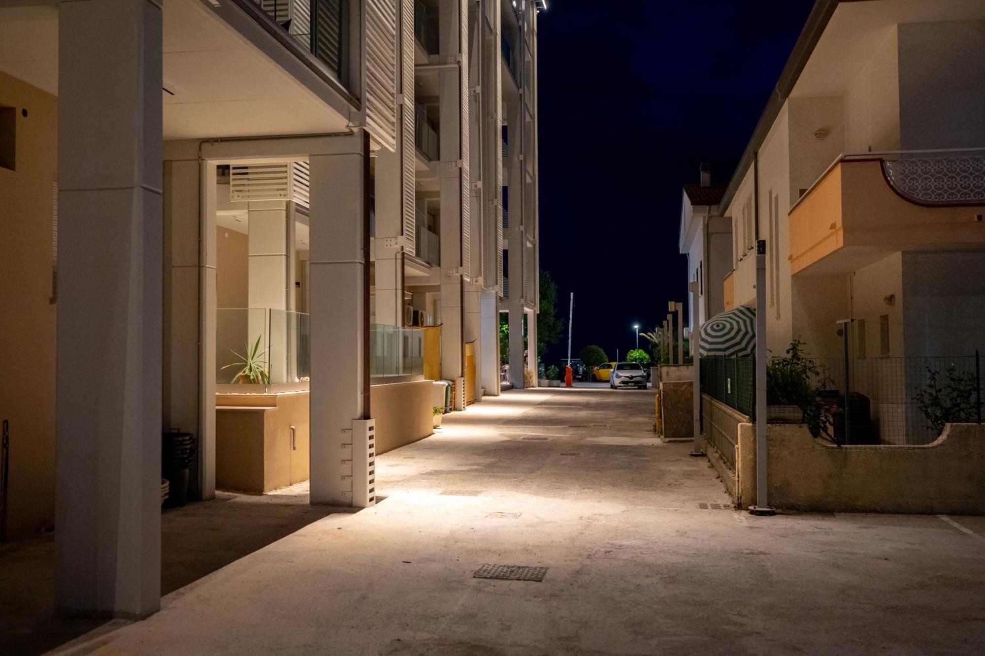 Hotel Petite Fleur Alba Adriatica Εξωτερικό φωτογραφία